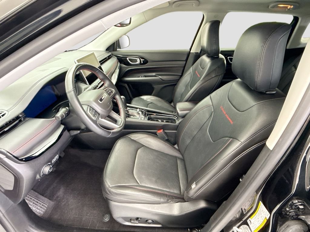 Used 2022 Diamond Black Jeep Trailhawk image 18