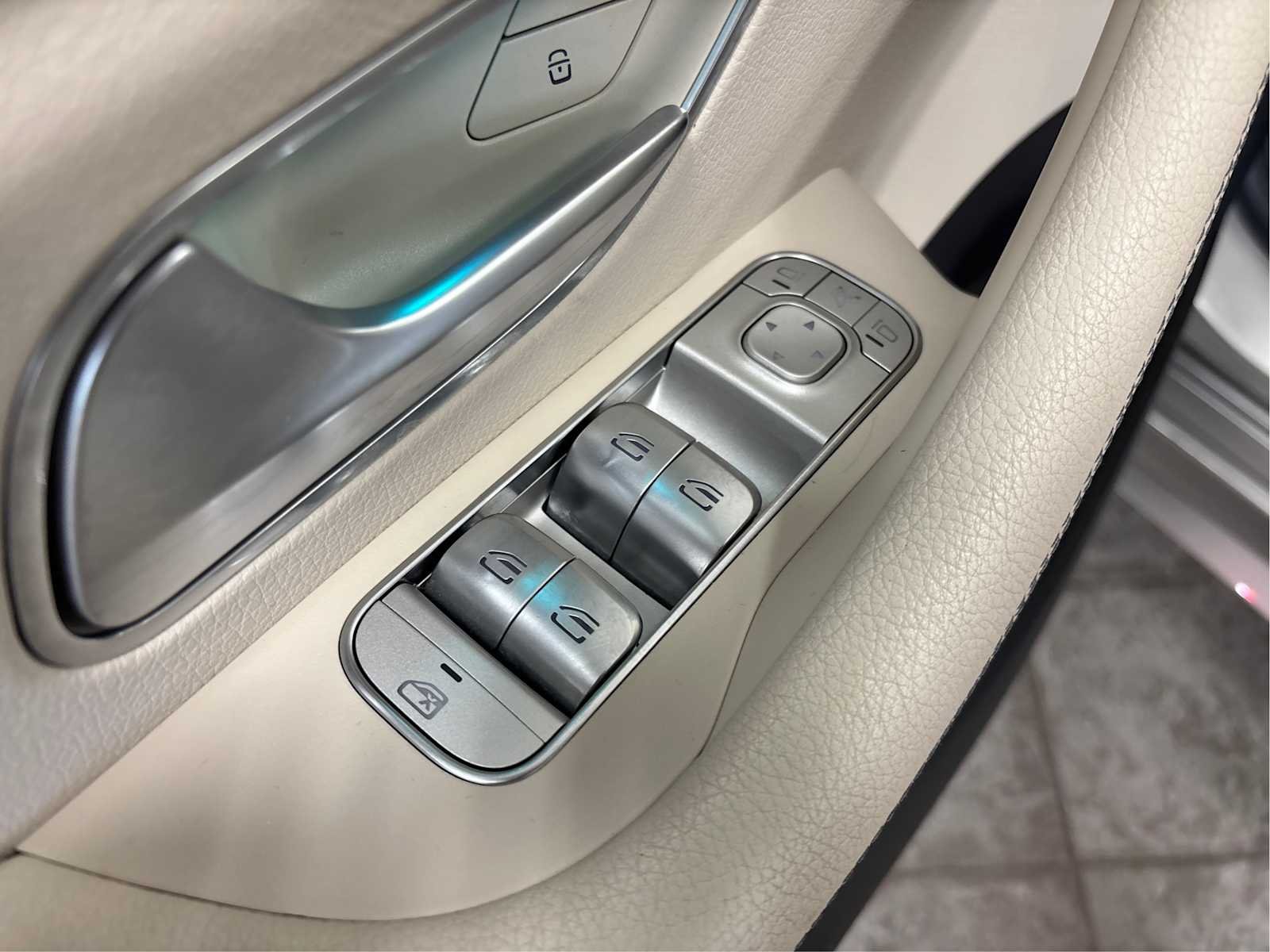 Certified Used 2023 Mojave Silver Metallic Mercedes-Benz GLE 350 image 35
