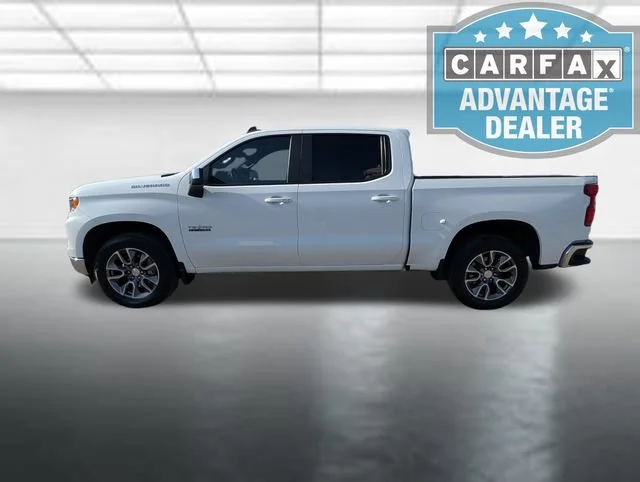 Used 2024 Summit White Chevrolet LT image 29