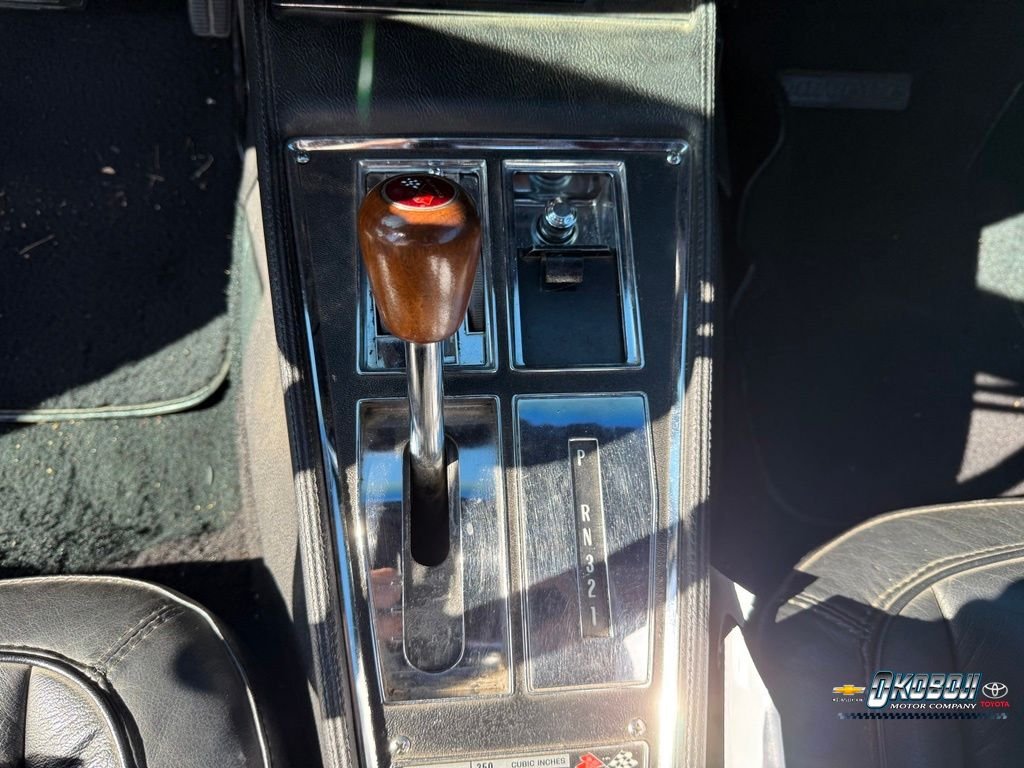 Used 1976 Red Chevrolet L48 image 14