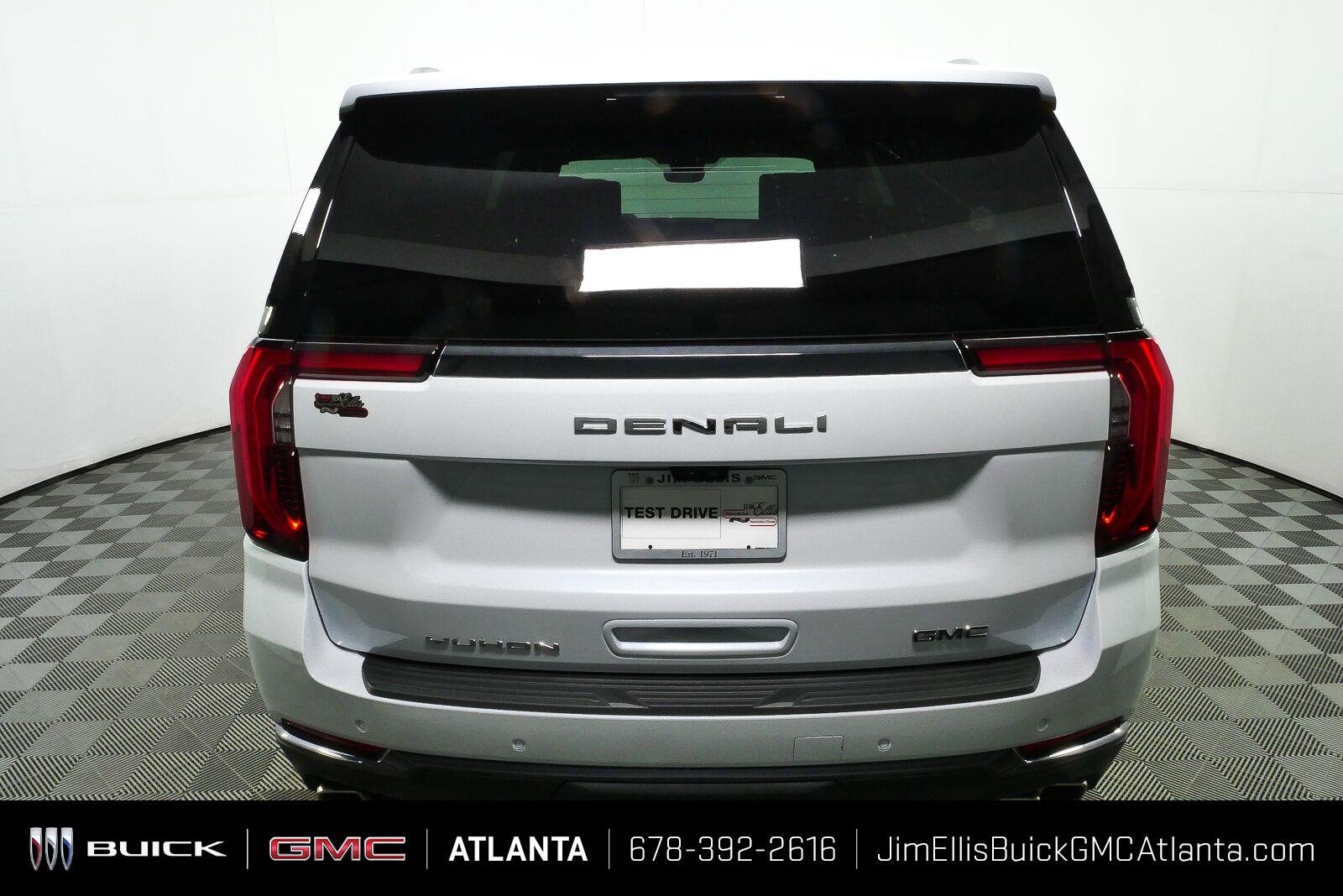 New 2026 Glacier White Tricoat GMC Denali Ultimate image 32