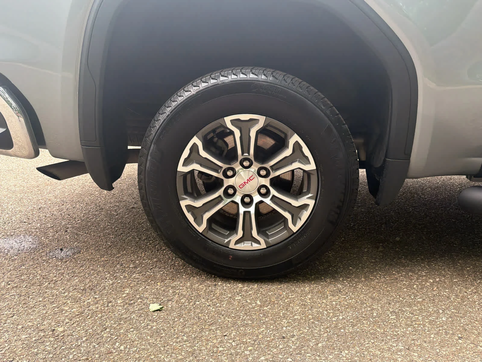 Used 2025 Sterling Metallic GMC SLT image 7