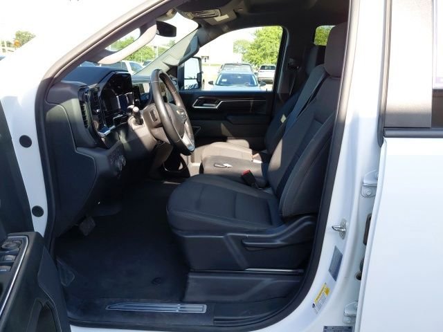 Used 2024 White Chevrolet LT image 23