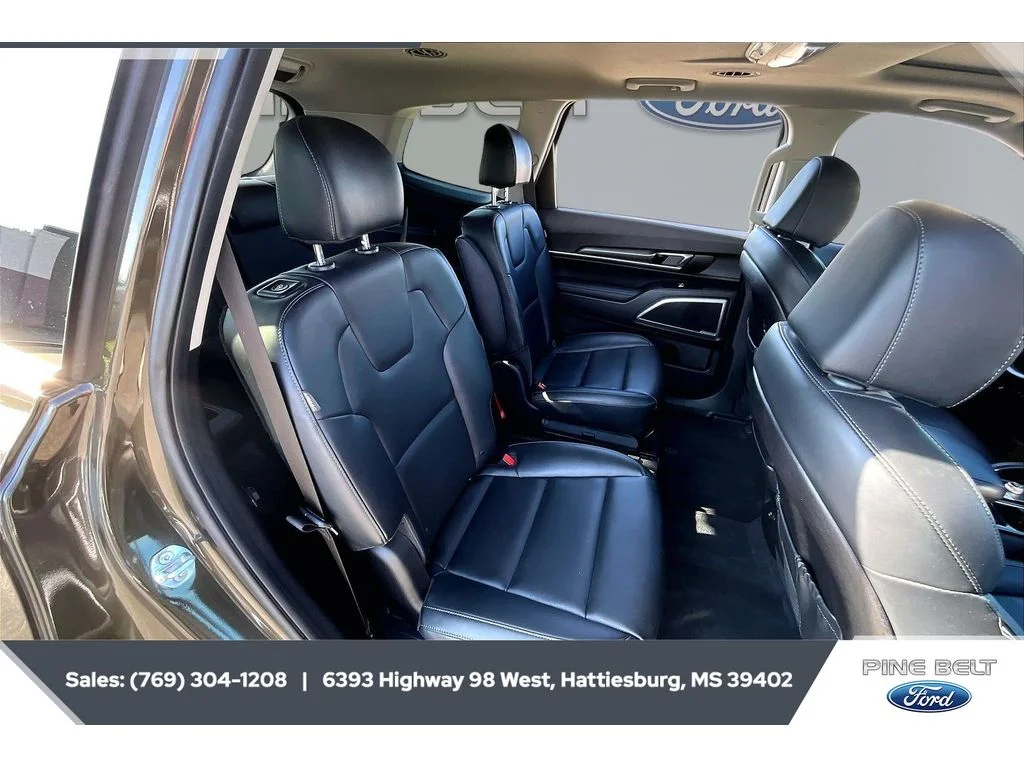 Used 2025 DARK MOSS Kia S image 19