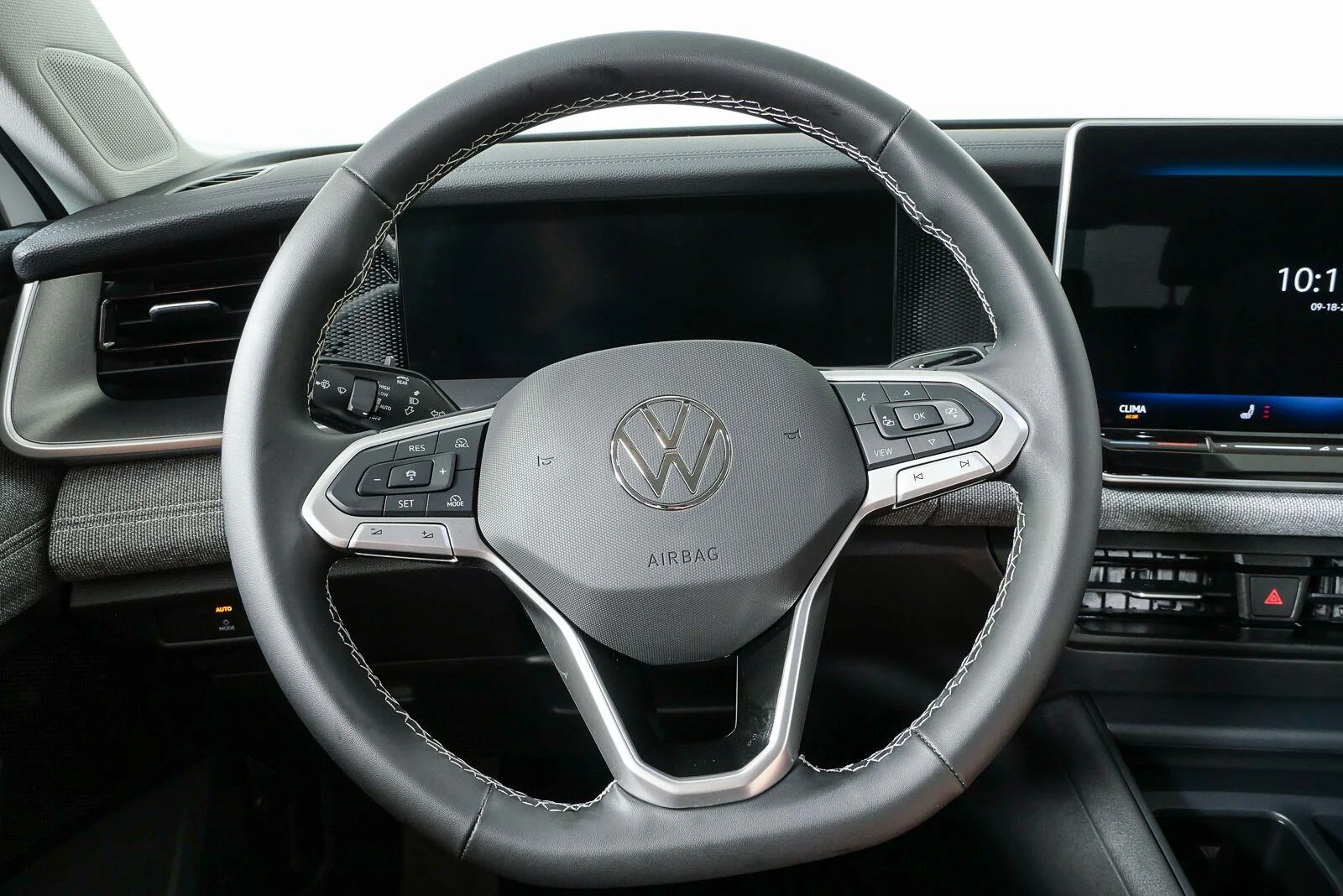 Certified Used 2025 Pure White Volkswagen S image 9