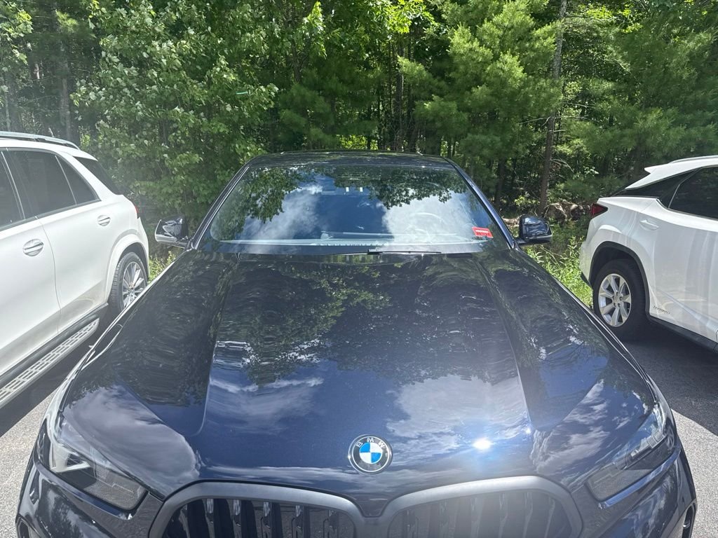 Used 2024 Black BMW xDrive40i image 8