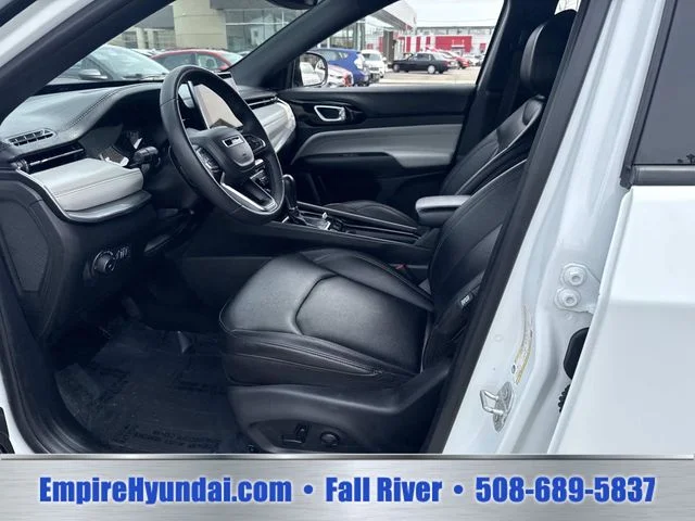 Used 2024 White Jeep Limited image 18