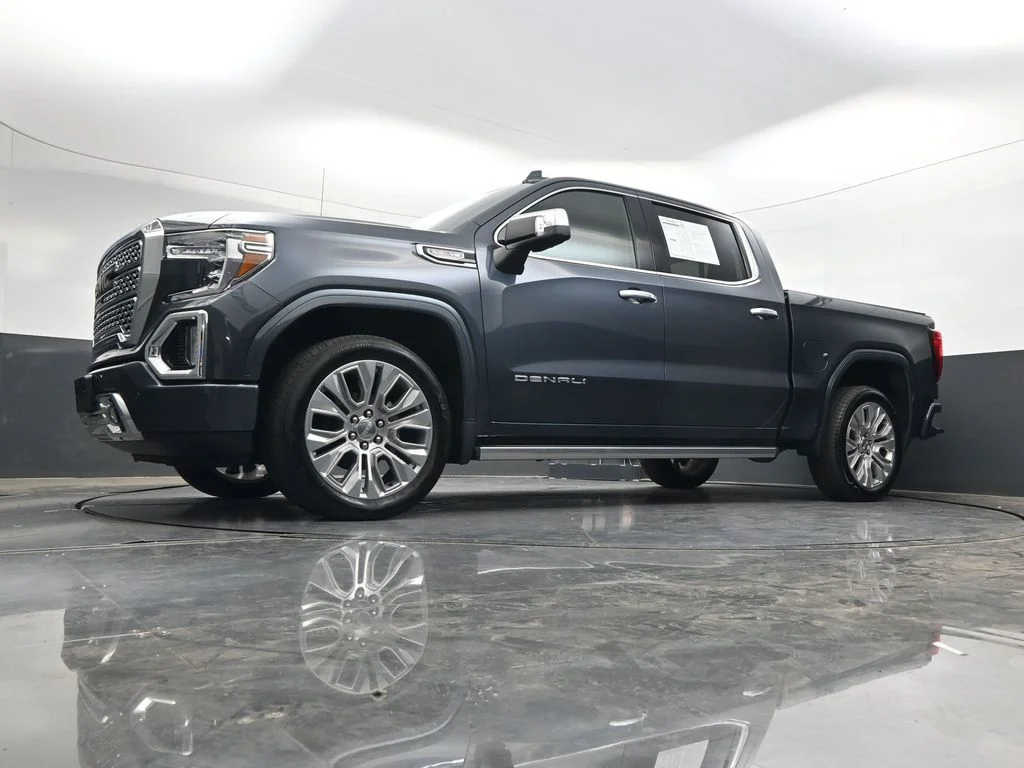 Used 2022 Blue GMC Denali image 40