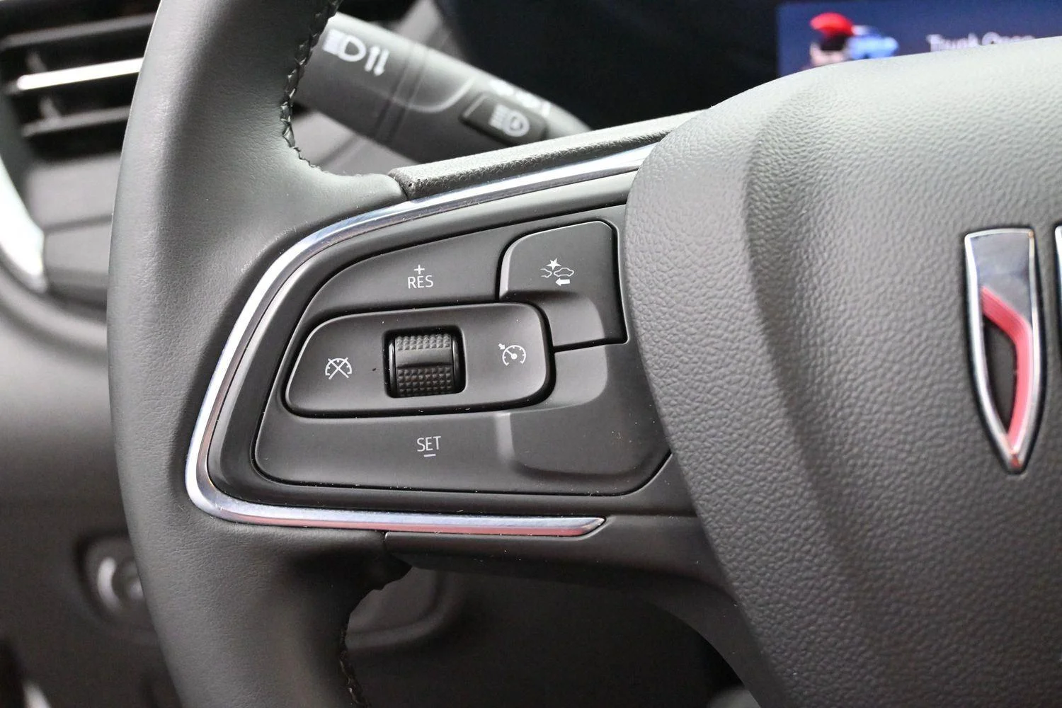 Used 2024  Buick Sport Touring image 17