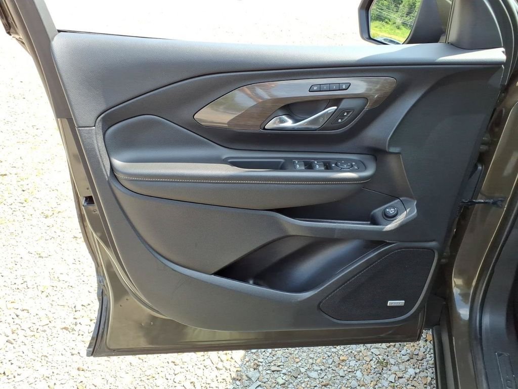 Used 2023 Brown GMC Denali image 26
