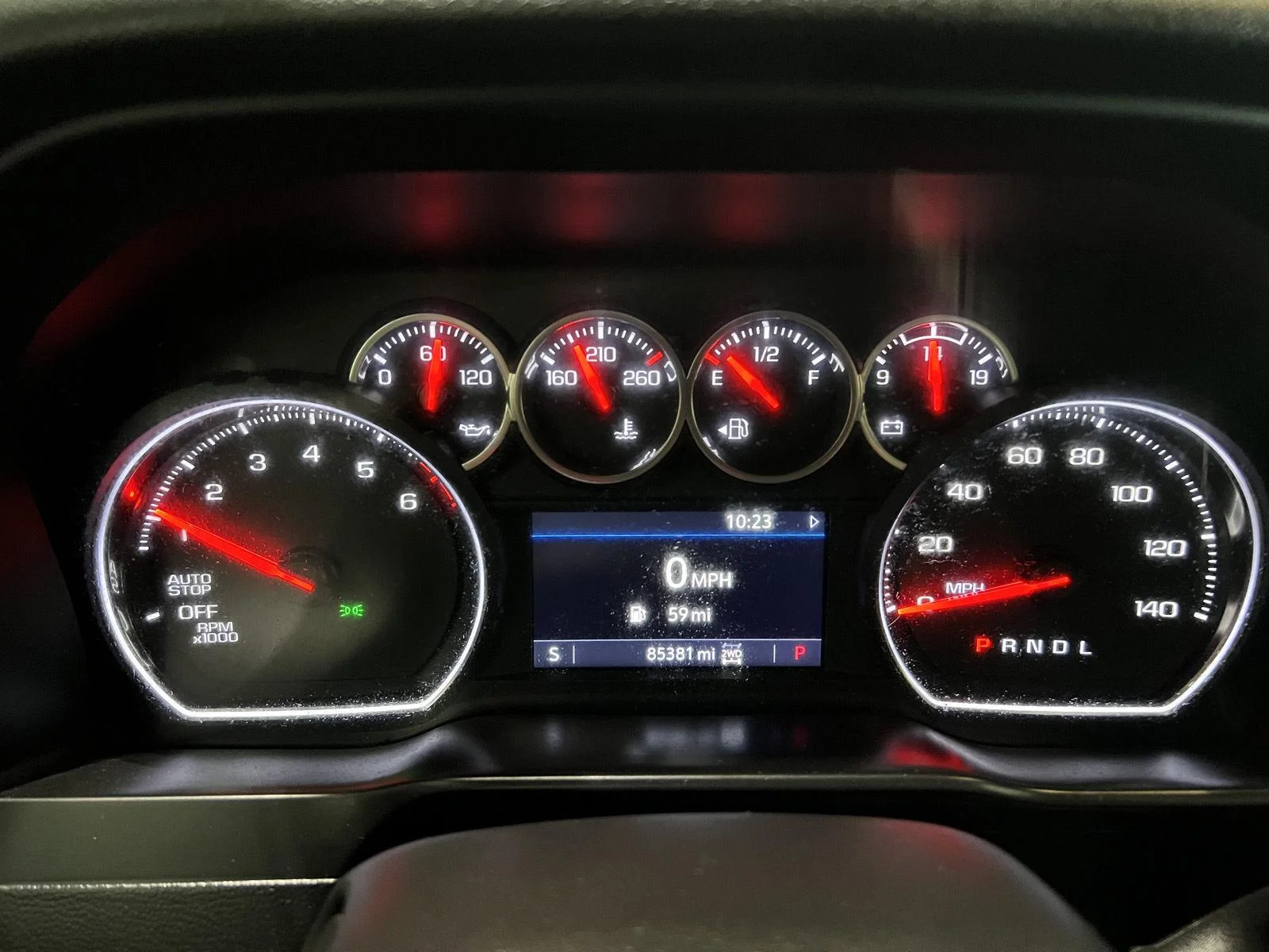Used 2020 SUMMIT WHITE Chevrolet RST image 25