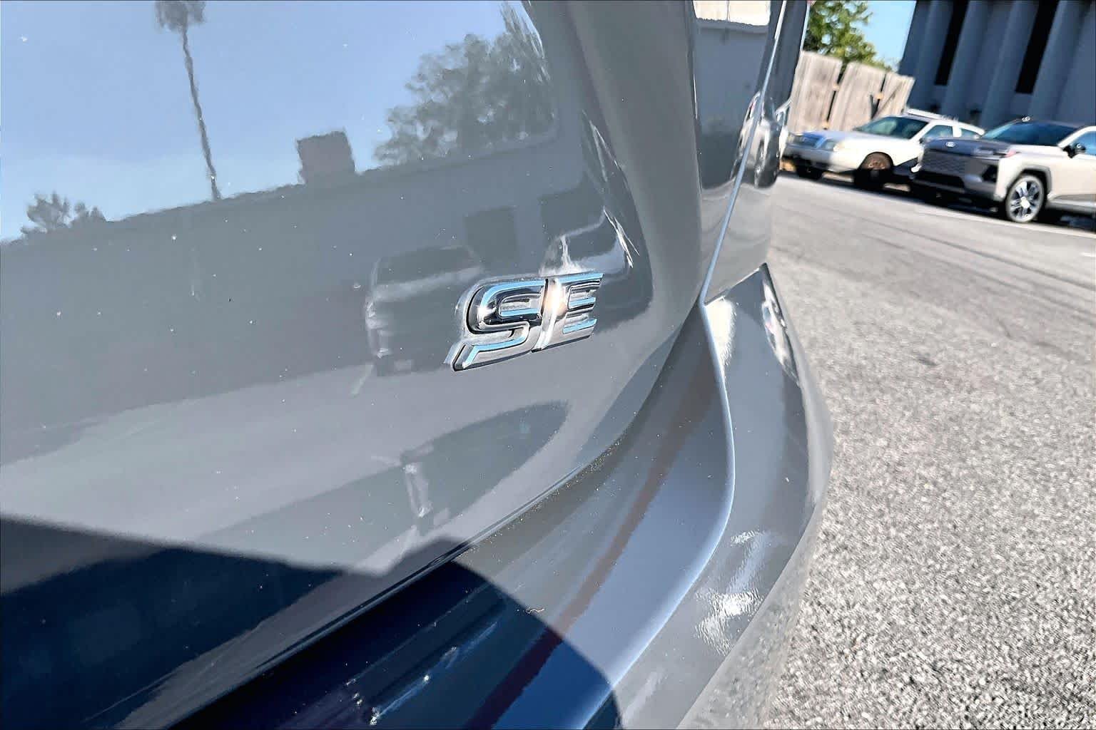 Used 2025 Underground Toyota SE image 10