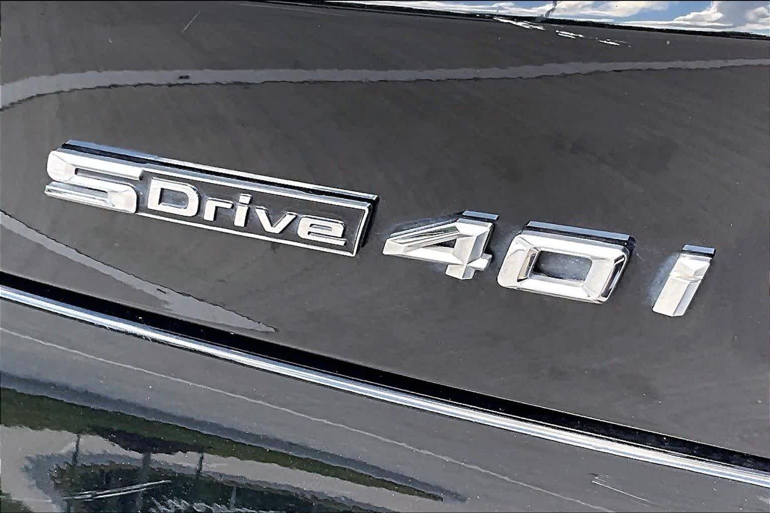 Used 2020 Jet Black BMW sDrive40i image 9