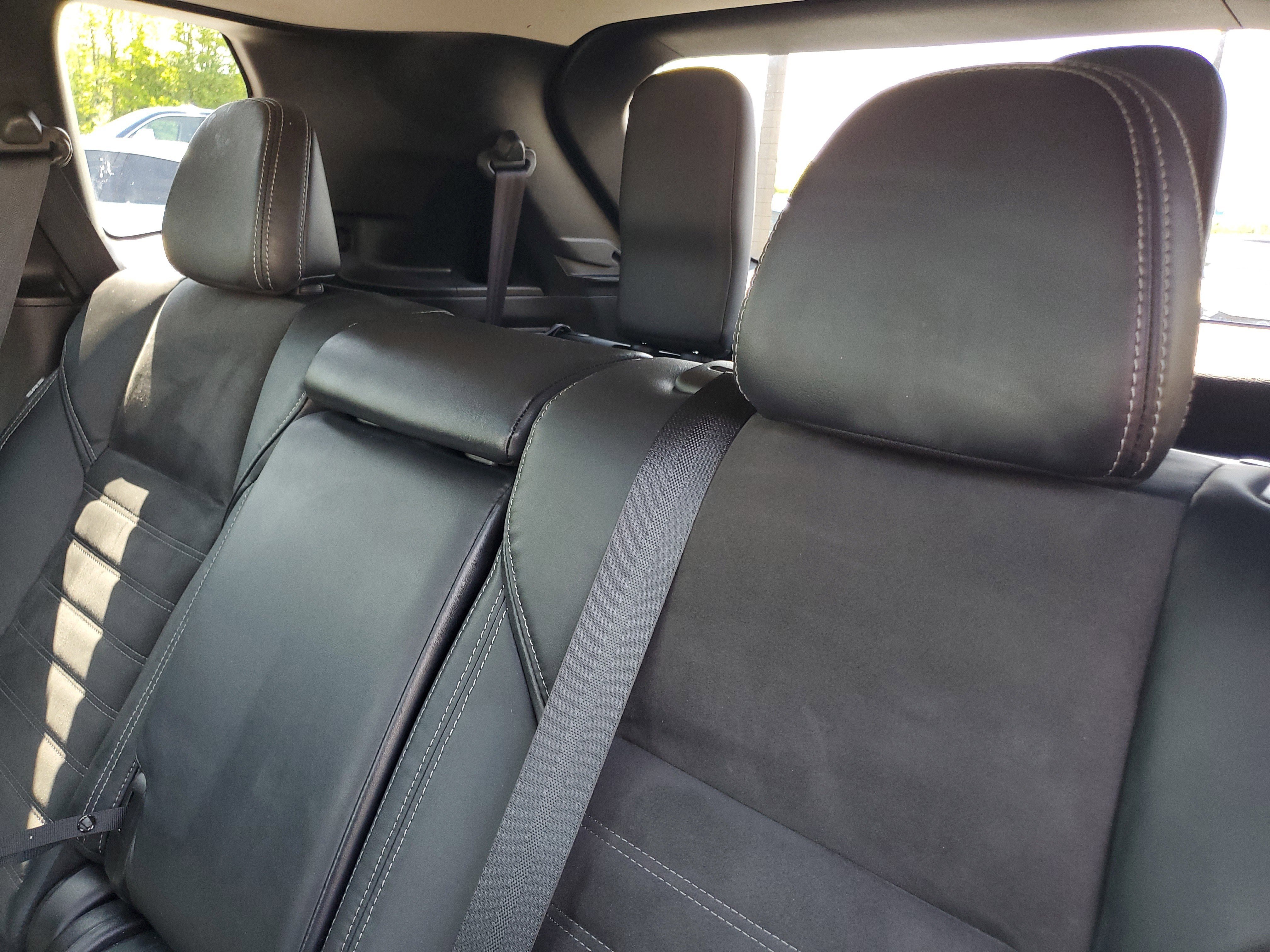 Used 2023 Red Mitsubishi SE image 11