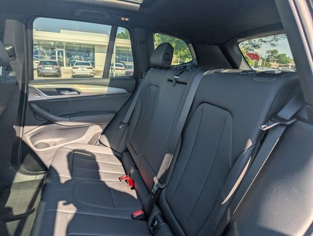 Used 2021 Black Sapphire Metallic BMW xDrive30i image 15
