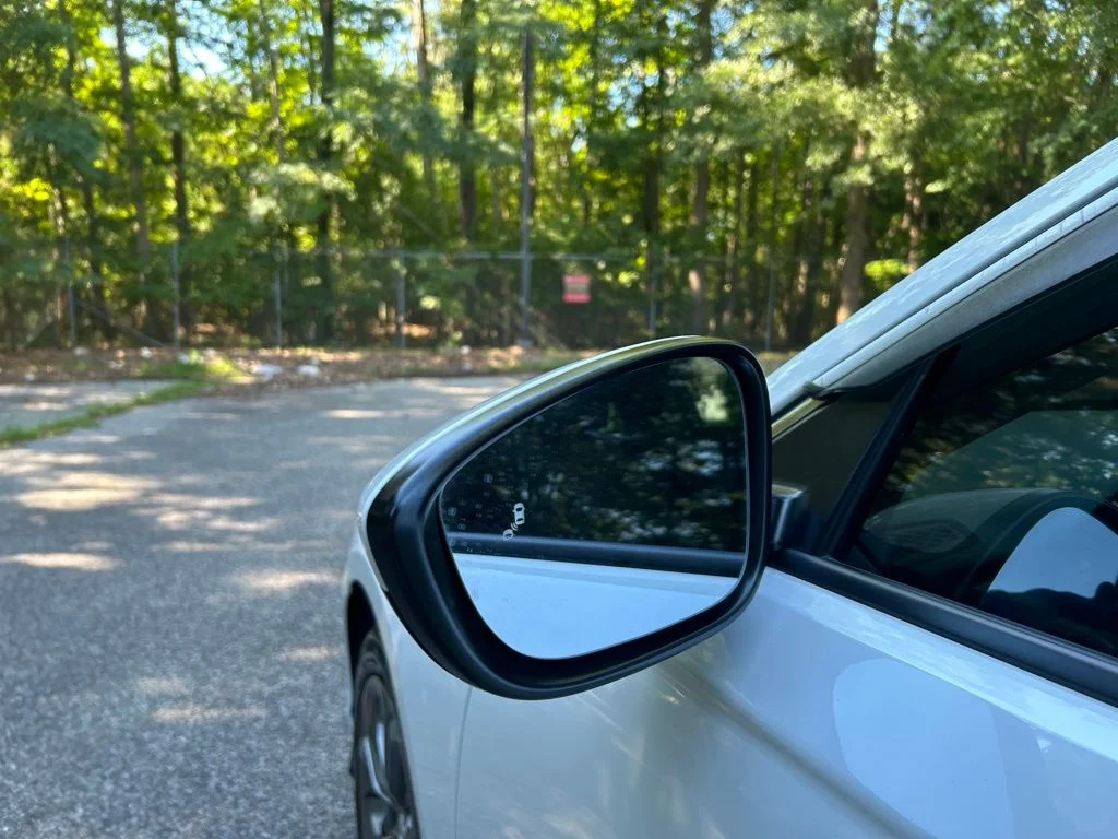 Used 2023 White Honda EX image 10