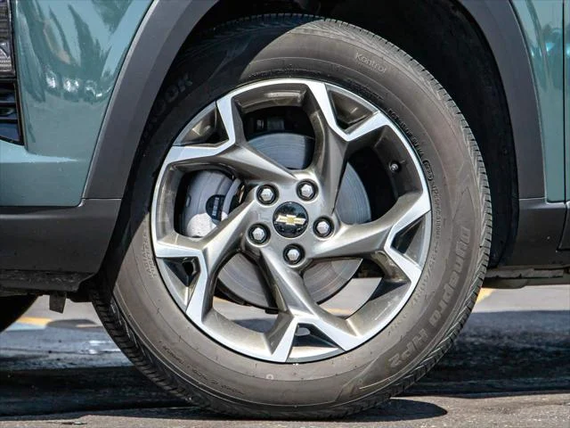 Used 2025 Cypress Gray Chevrolet LT image 6