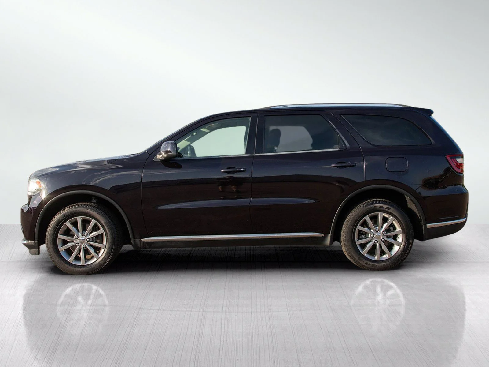 Used 2018 Dodge Durango SXT Plus with VIN 1C4RDJAG0JC439504 for sale in Wayzata, Minnesota