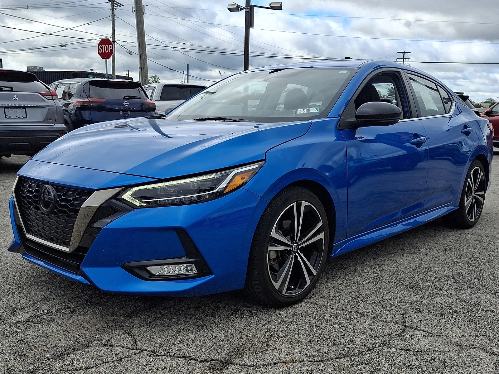 Used 2023 Blue Nissan SR image 3