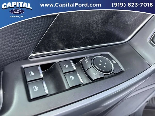 Used 2023 Blue Ford XLT image 21