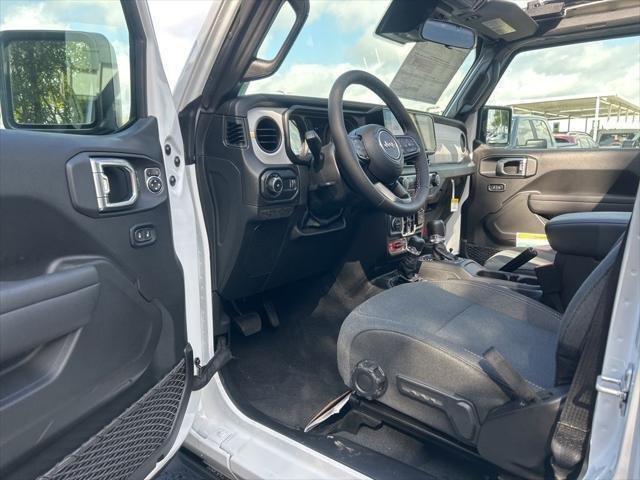 2025 Jeep Wrangler 4-Door Willys - Photo 10