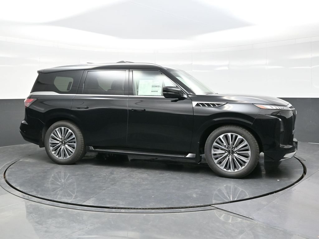 New 2026 Black INFINITI LUXE image 8