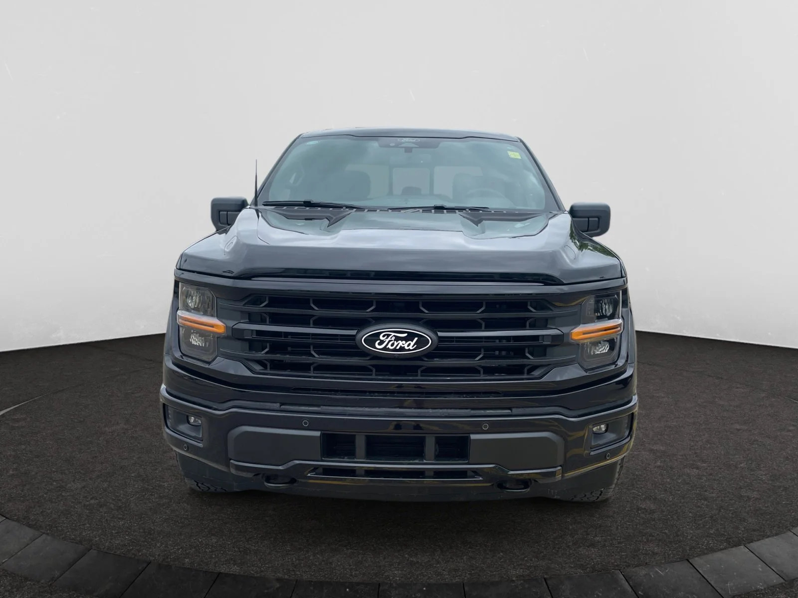 New 2026 Agate Black Metallic Ford XLT image 8
