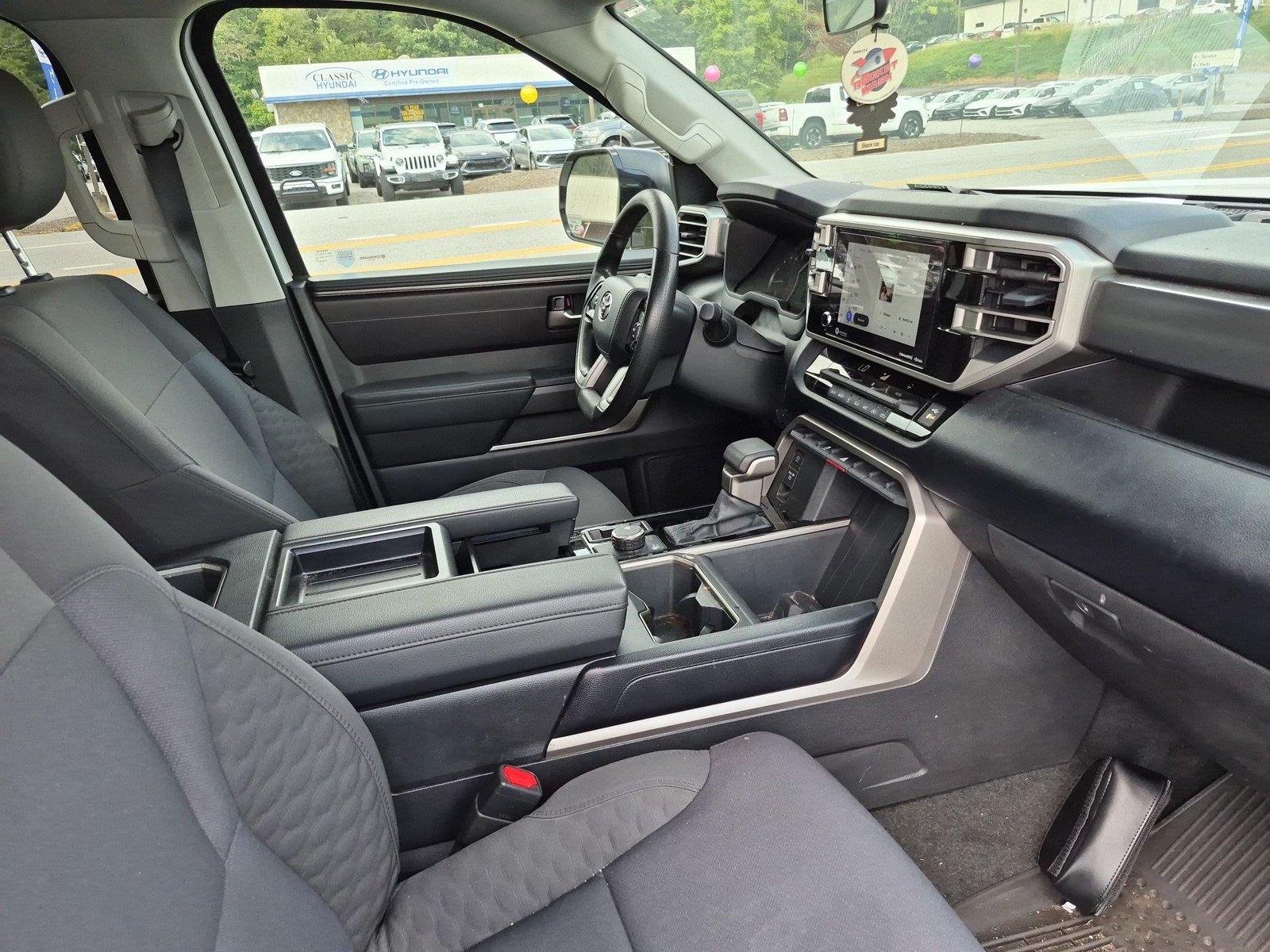 Used 2024 Ice Cap Toyota SR5 image 35