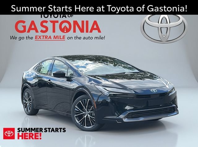 2026 Toyota Prius XLE FWD's photo