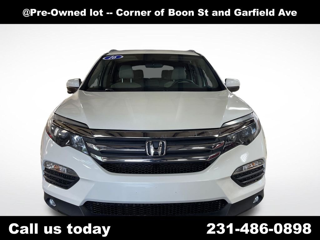 Used 2016  Honda EX image 8