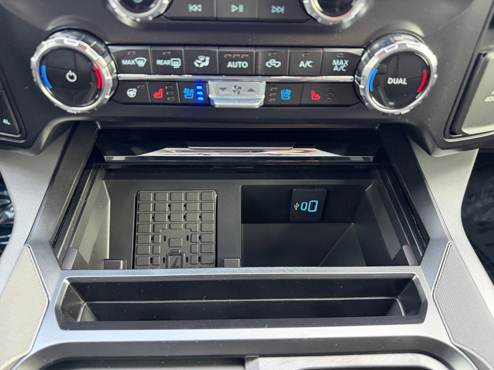 New 2026 Avalanche Ford LARIAT image 22