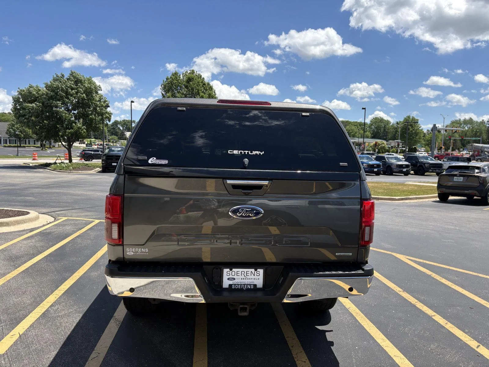 Used 2018 Magnetic Ford LARIAT image 5