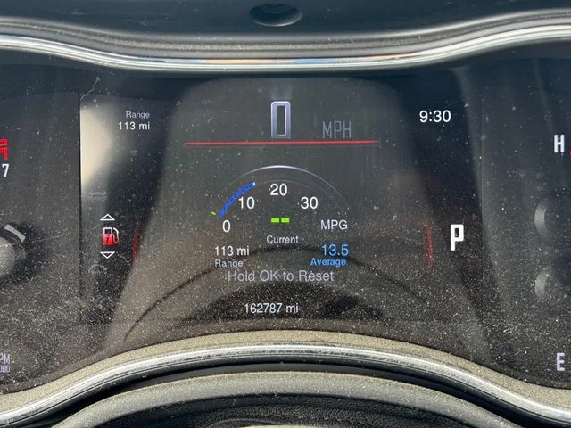 Used 2015 Red Dodge SXT image 27