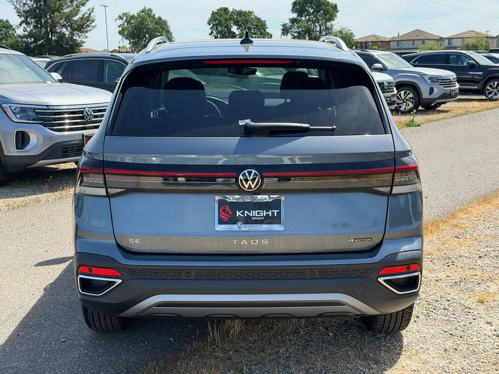 New 2026 Platinum Gray Metallic Volkswagen 1.5T SE image 8