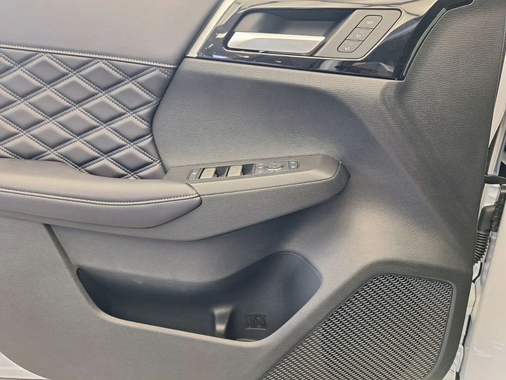New 2026 White Nissan Platinum image 16