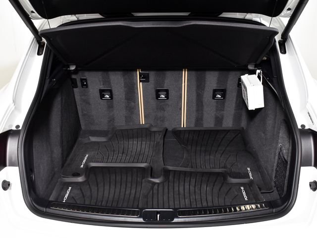Used 2025 White Porsche  image 38