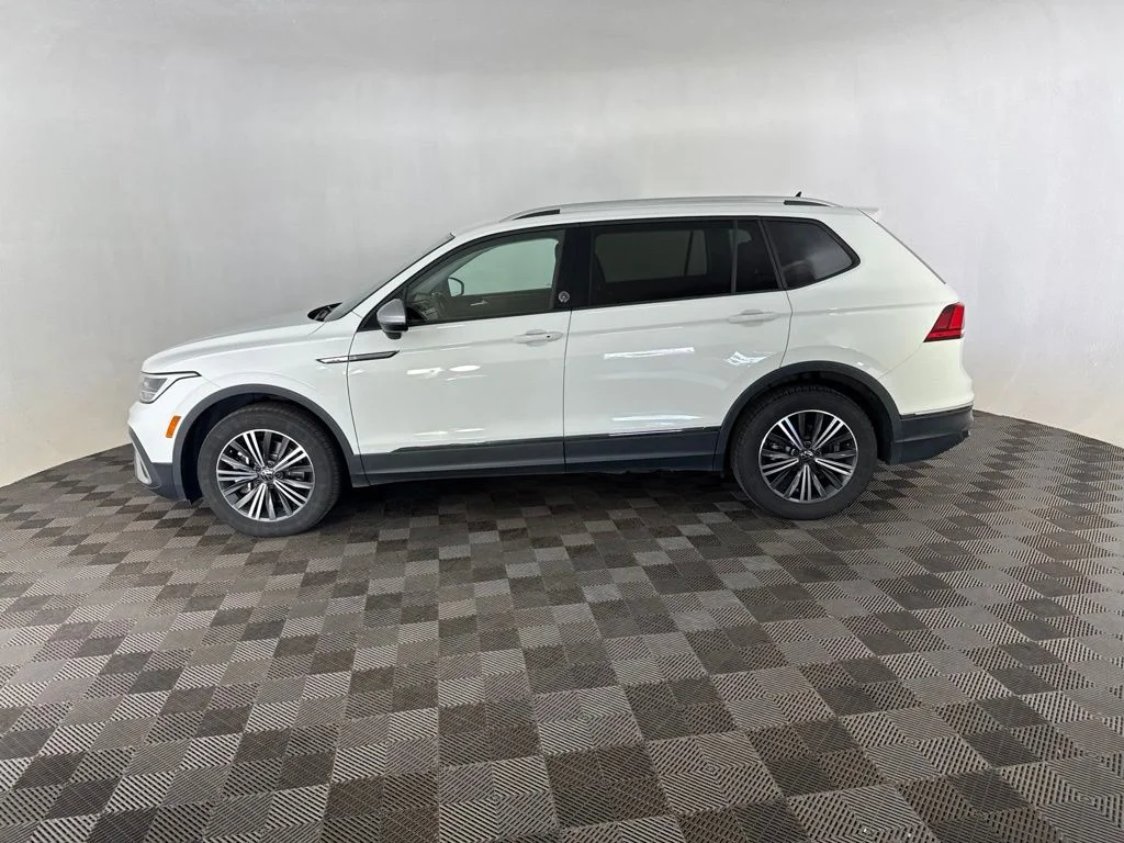 Used 2024 Gray Volkswagen 2.0T Wolfsburg Edition image 9