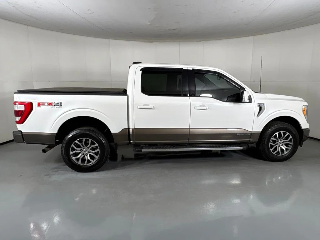 Used 2021 Black Ford Lariat image 9