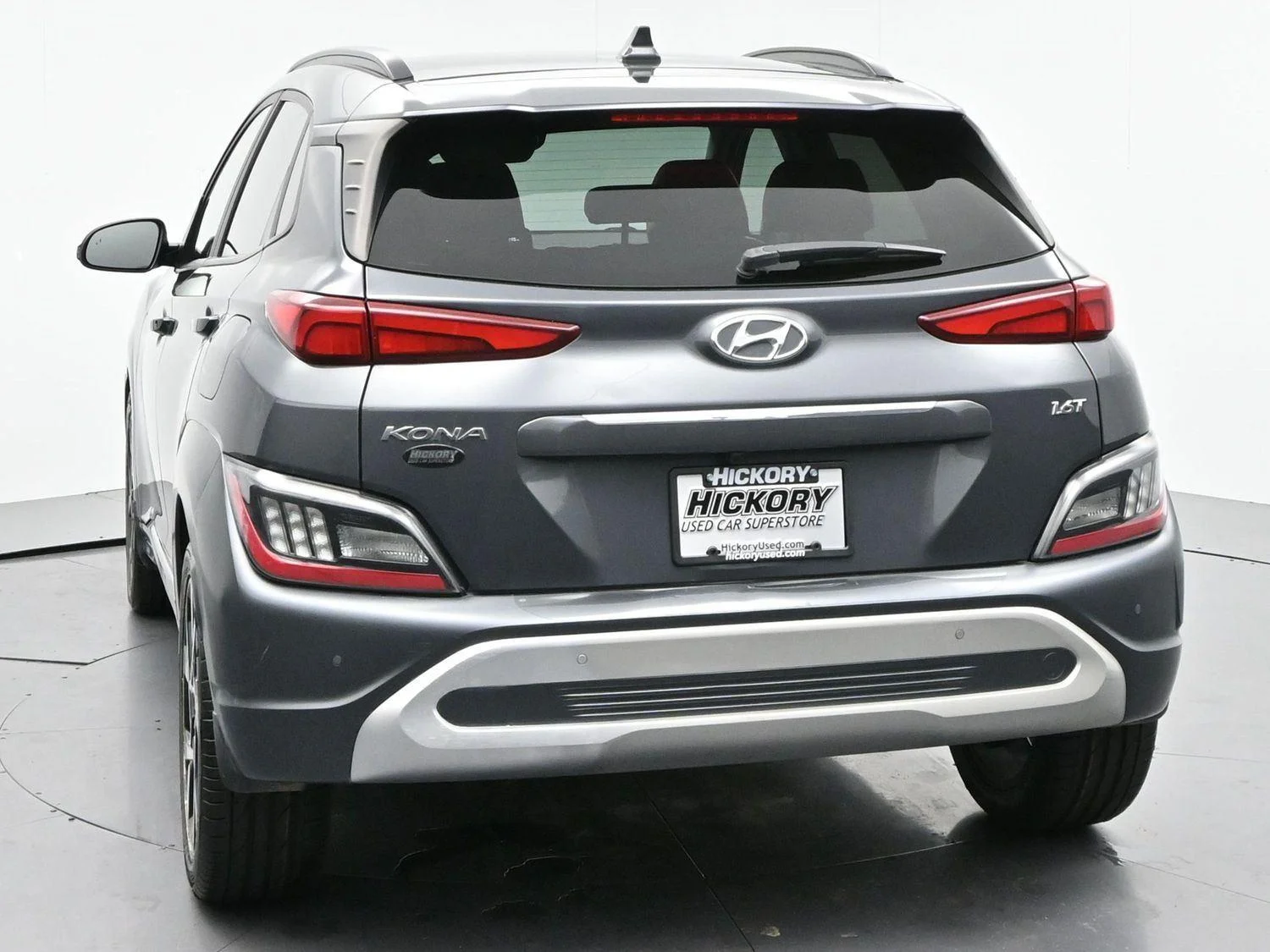 Used 2022 Thunder Gray Hyundai Limited image 6