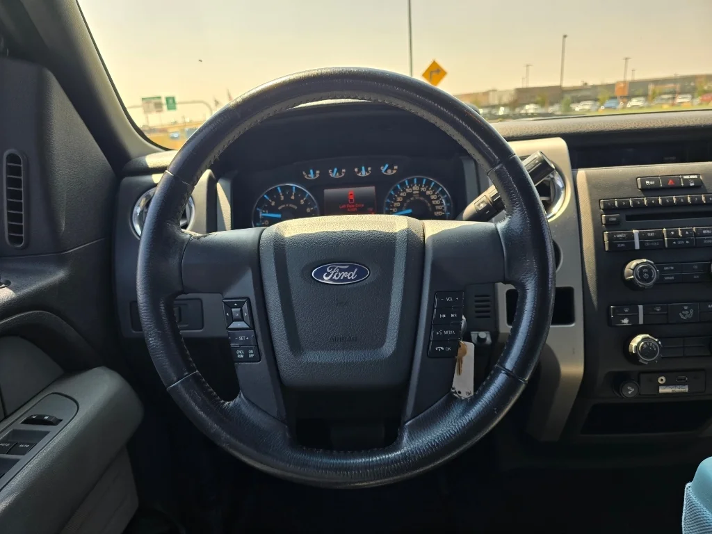 Used 2011 Tuxedo Black Metallic Ford XLT image 29