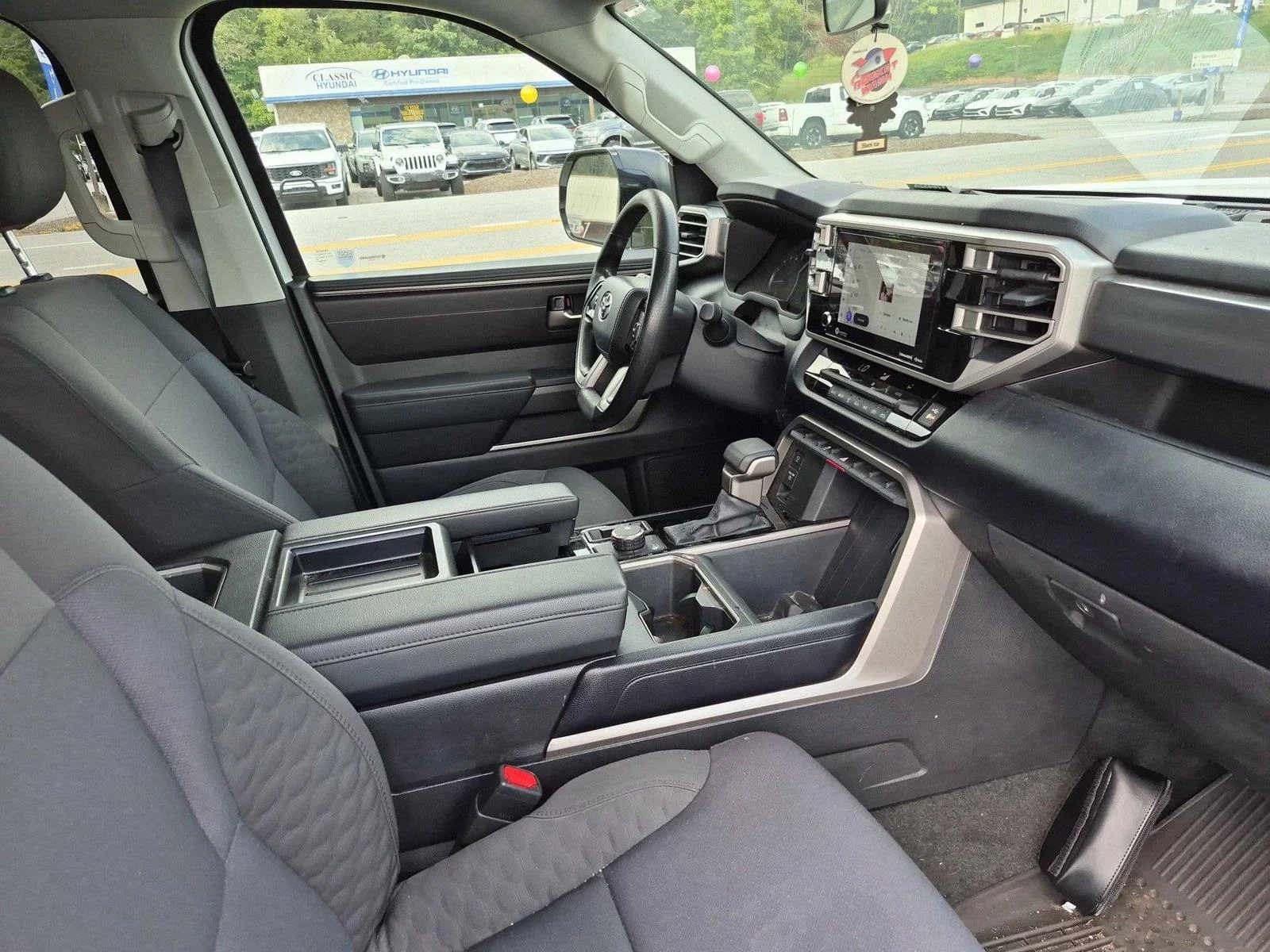 Used 2024 Ice Cap Toyota SR5 image 35