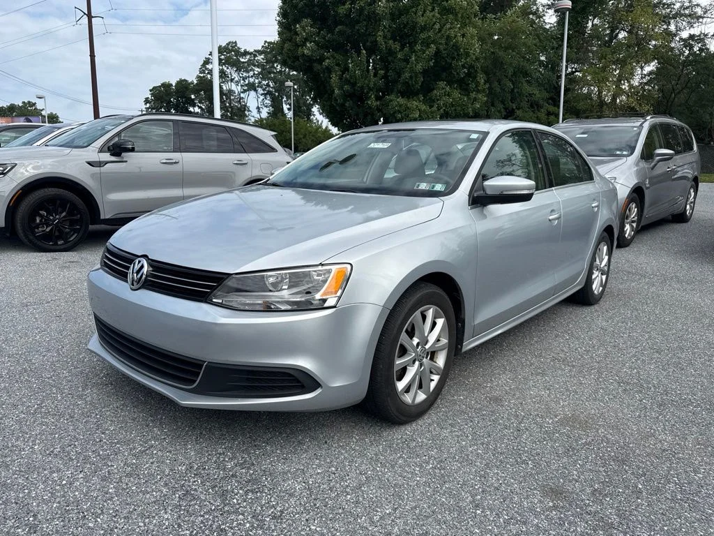 Used 2014 Reflex Silver Metallic Volkswagen 1.8T SE image 6