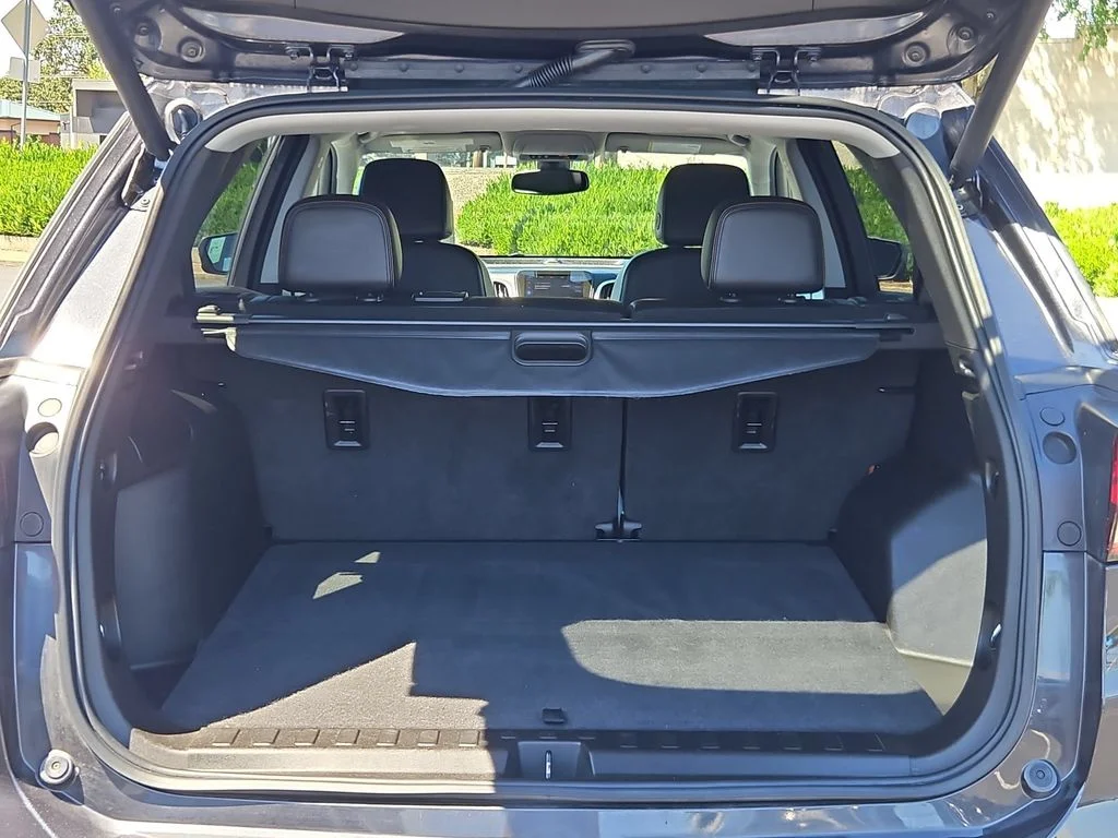 Used 2022 Iron Gray Metallic Chevrolet Premier image 24