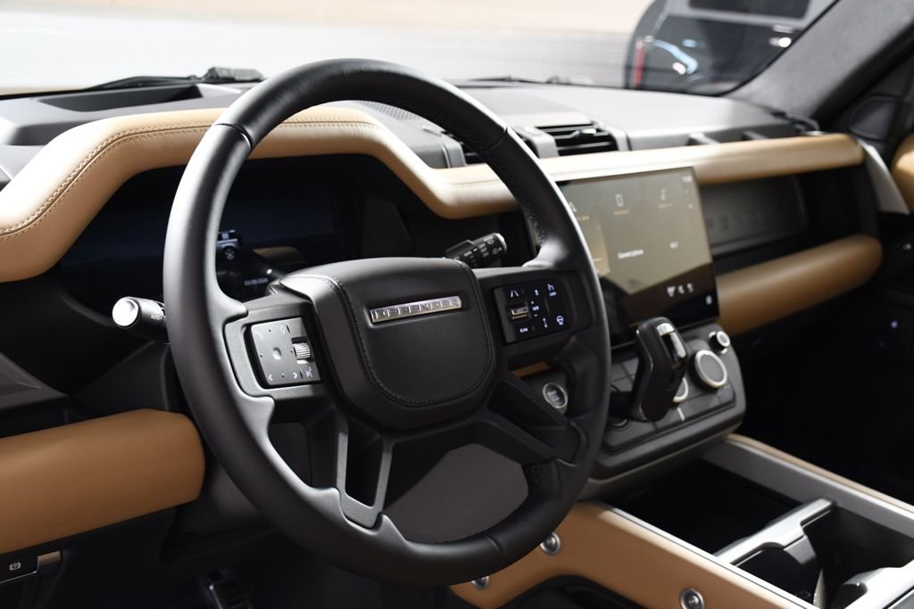 New 2026 Santorini Blk Land Rover X image 13