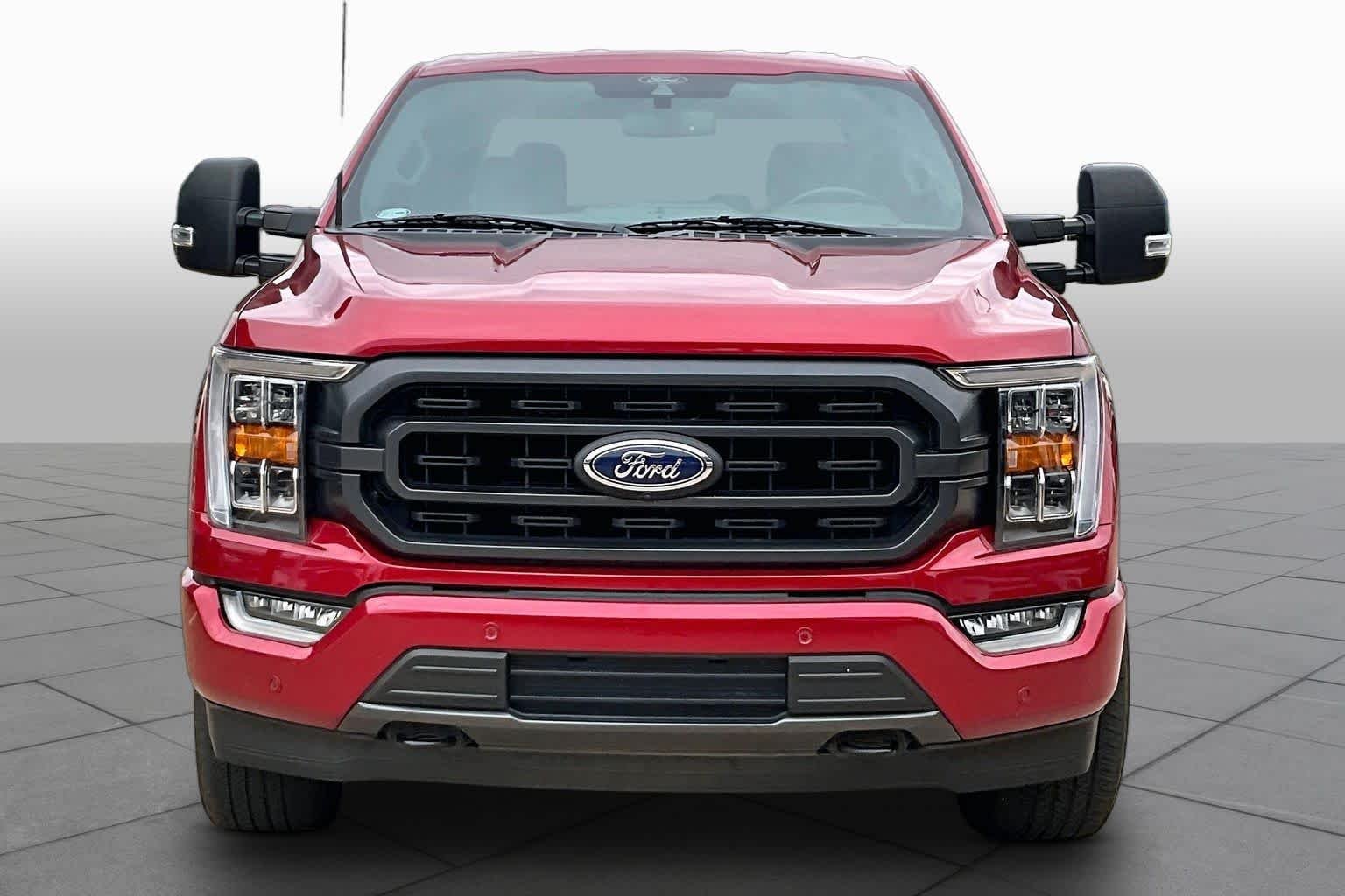 Used 2021 Rapid Red Metallic Tinted Clearcoat Ford XLT image 4
