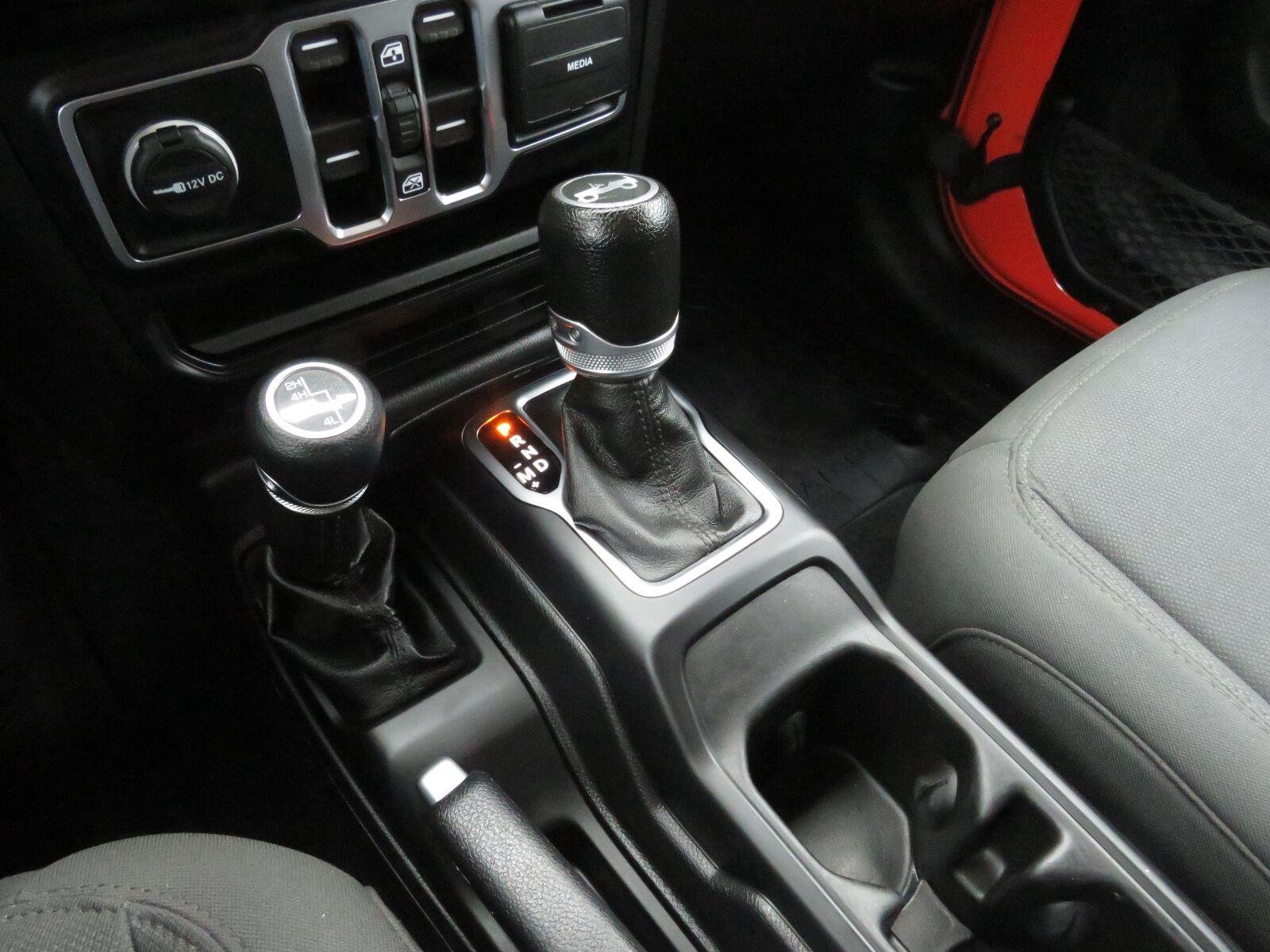 Used 2020 Punkn Metallic Clearcoat Jeep Sport S image 26
