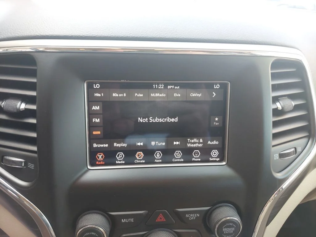 Certified Used 2019 Gray Jeep Laredo E image 21