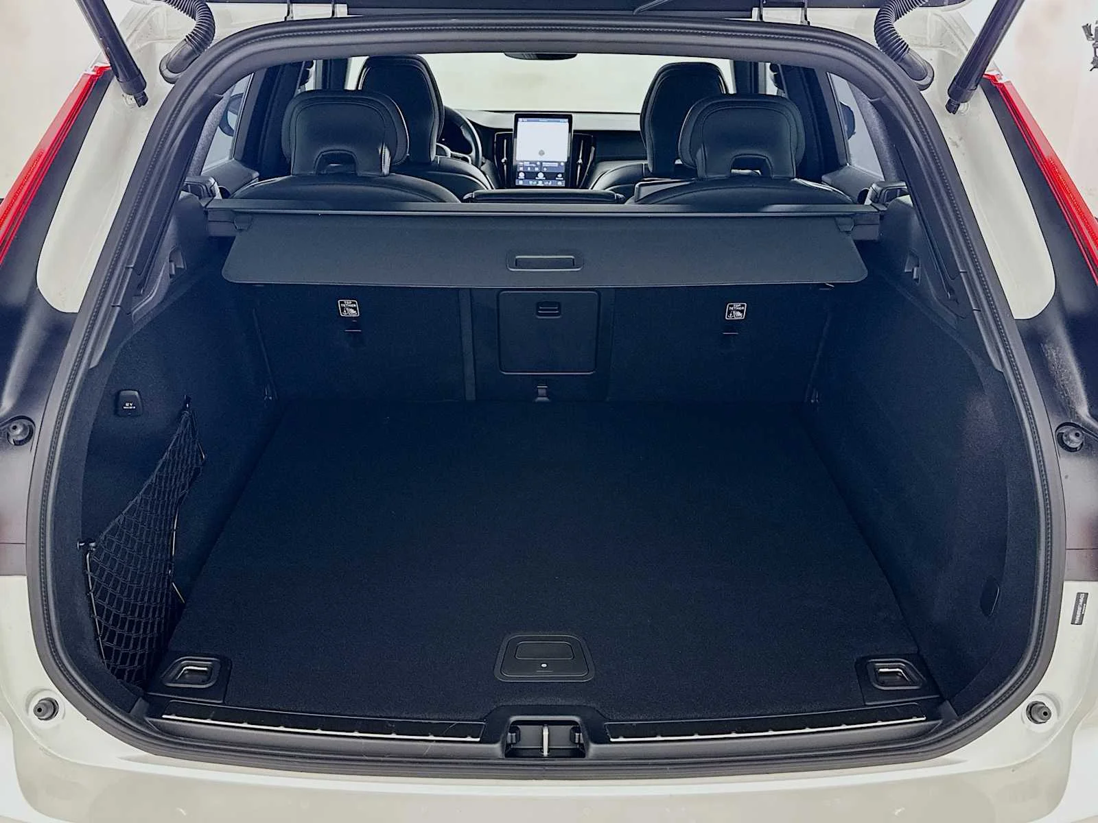 New 2026 Crystal White Volvo Ultra image 24
