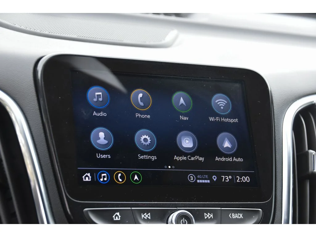 Used 2022 Iridescent Pearl Tricoat Chevrolet Premier image 20