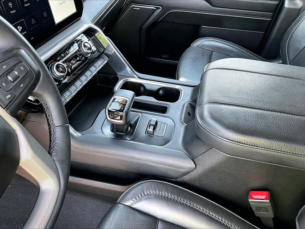 Used 2024 Silver GMC Denali image 21